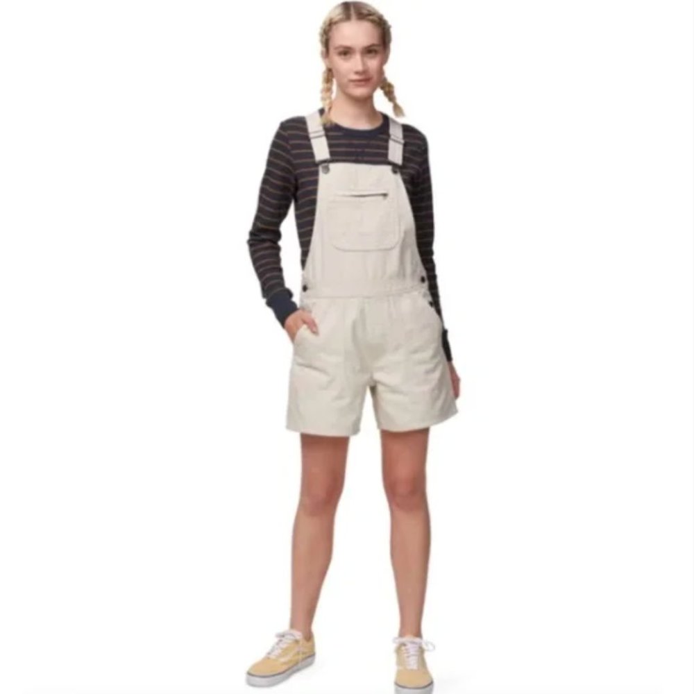 Patagonia Stand-Up Overall Shorts Size Small NWOT
